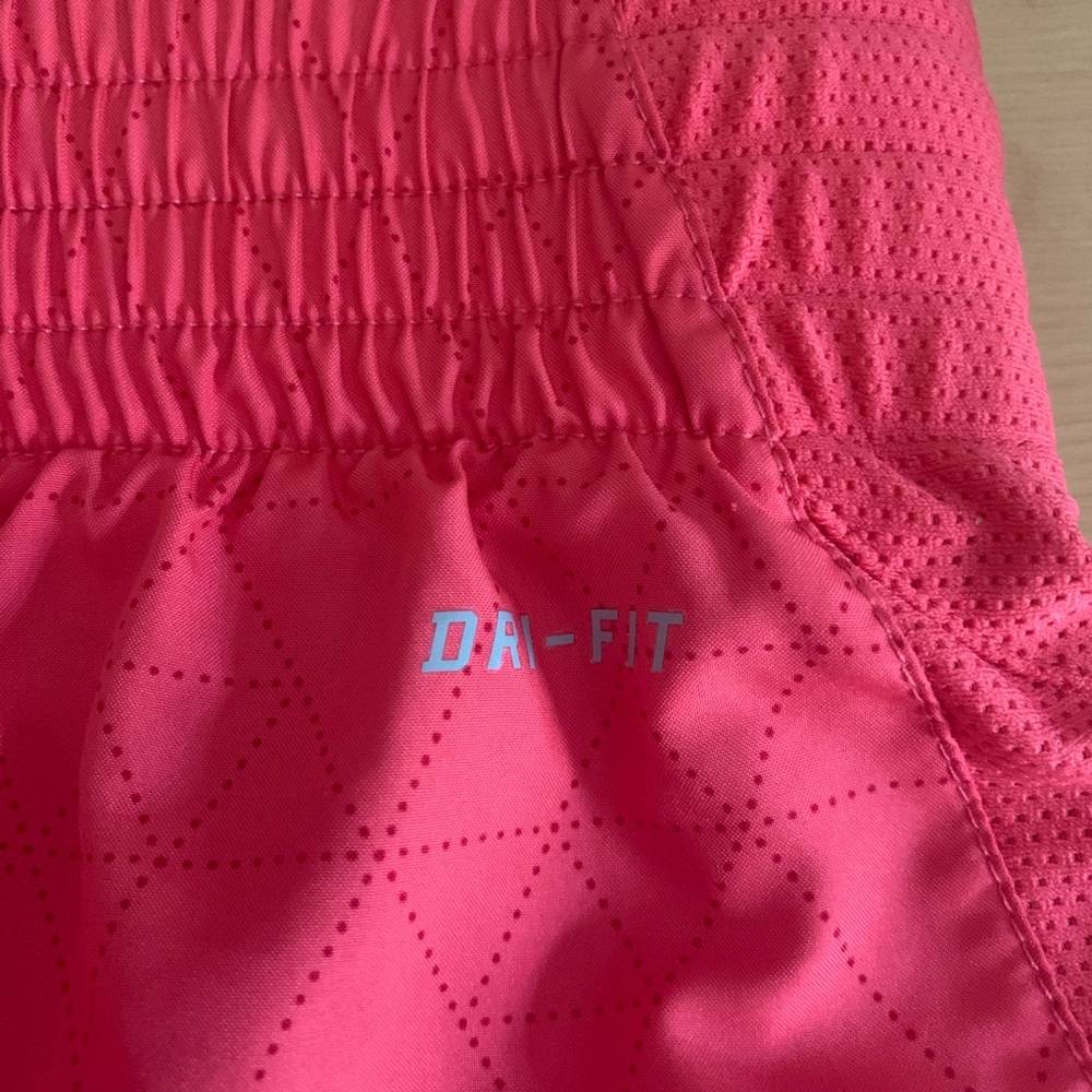 Nike Shorts - Picture 6 of 6